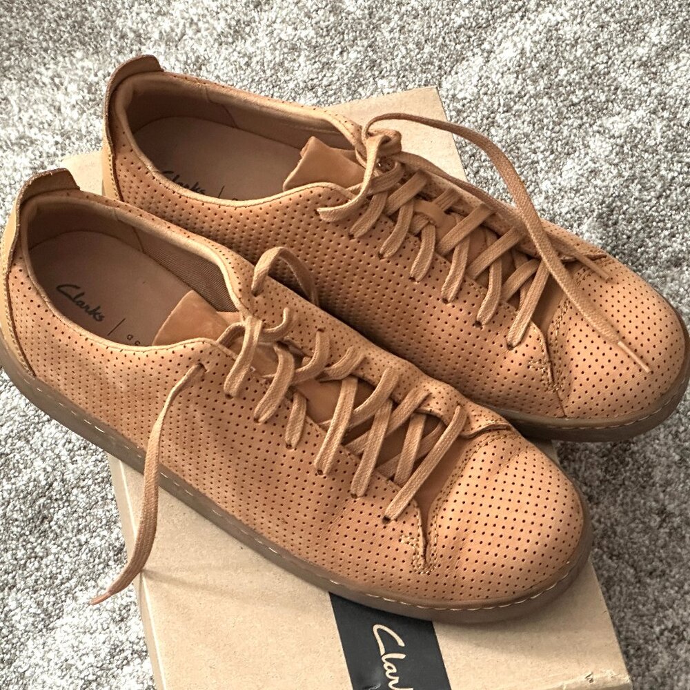 Mens CLARKS 12M Nathan limit Light Tan Nubuck